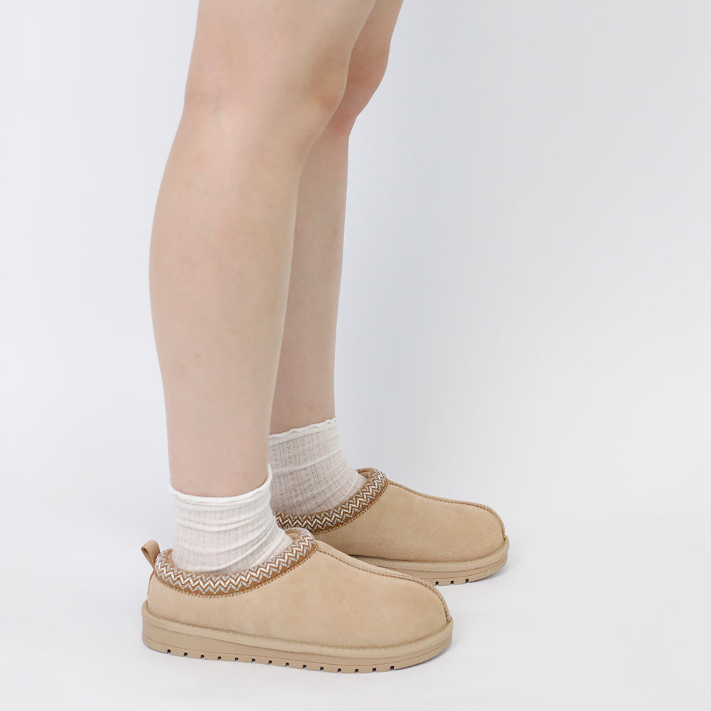 AURISTELA — Braided Elegance Slipper